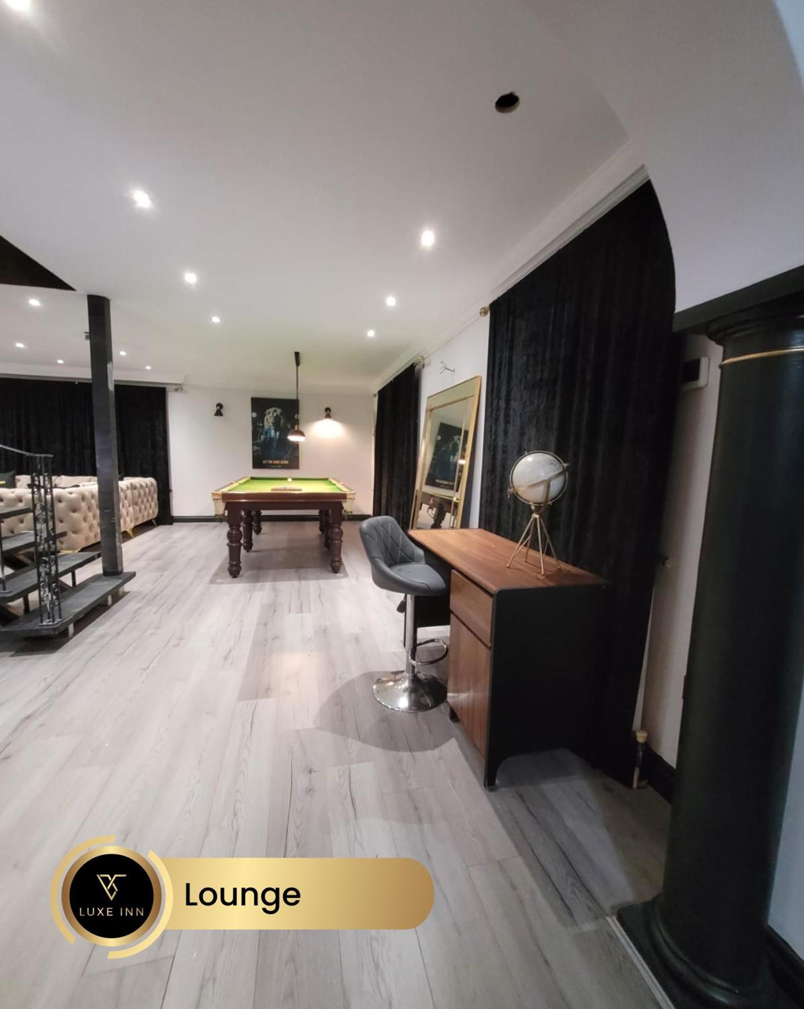 4 Bedroom House, Heathrow Airport, Luxe Inn Colnbrook Exterior photo